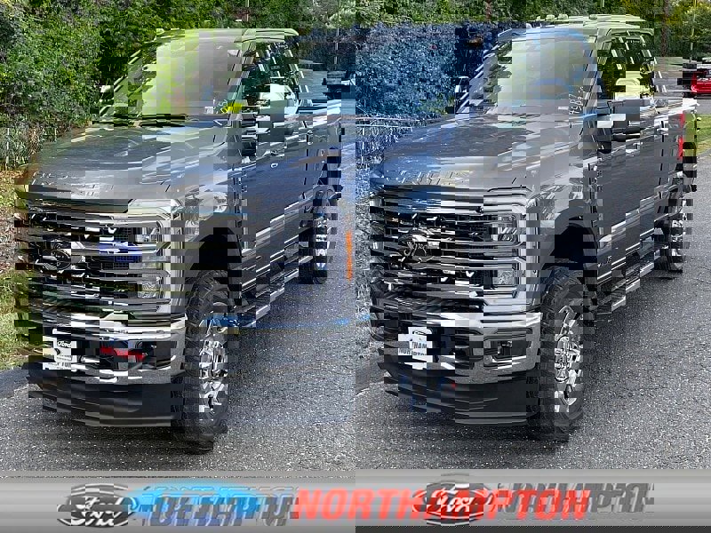 New 2026 Ford F350 Lariat image 1