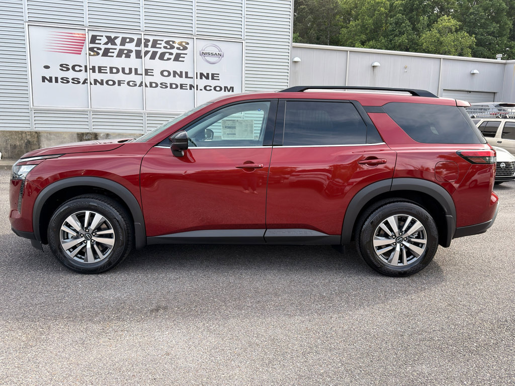 New 2026 Nissan Pathfinder SL image 6