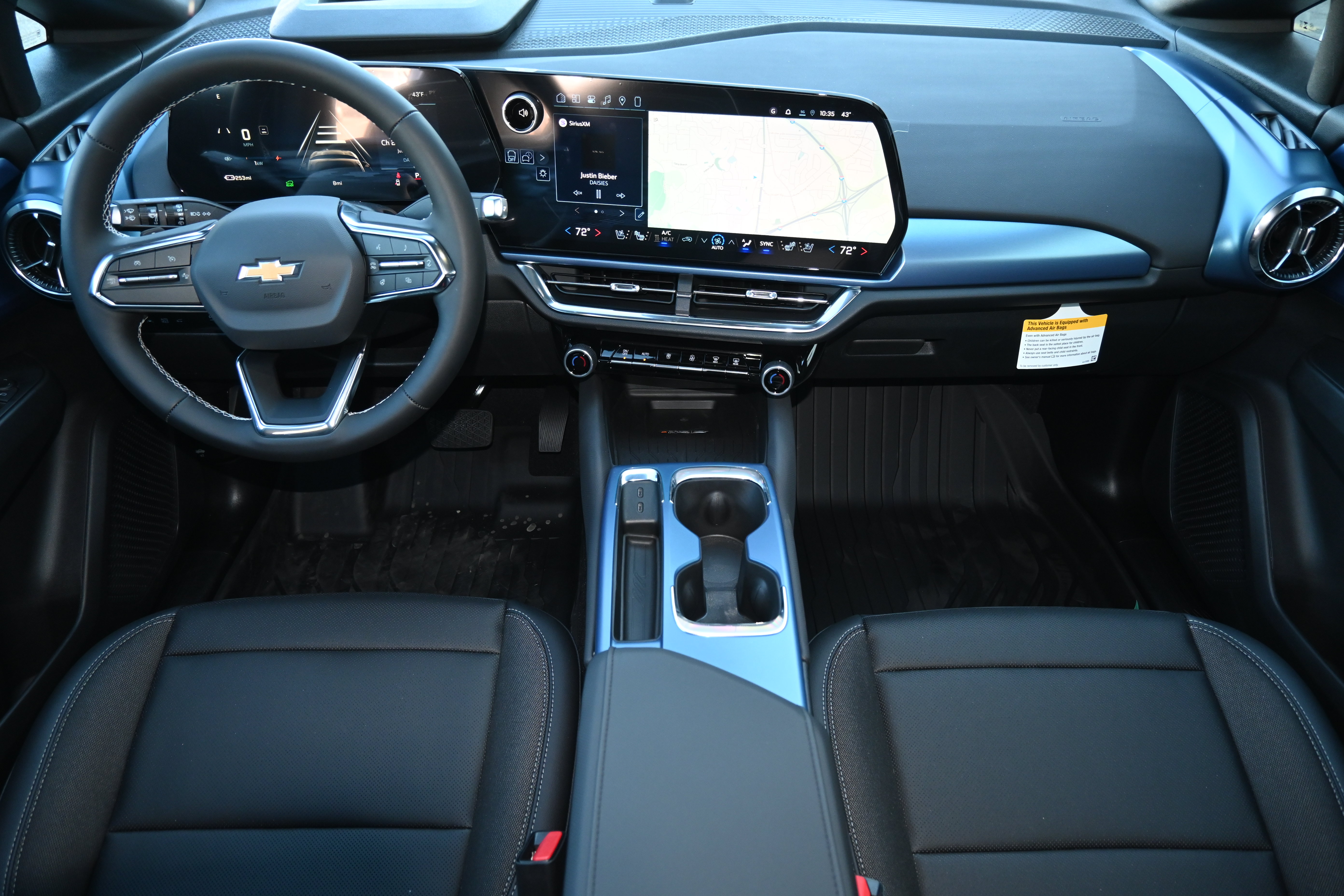 New 2026 Chevrolet Equinox EV LT w/ Convenience Package II FWD image 26