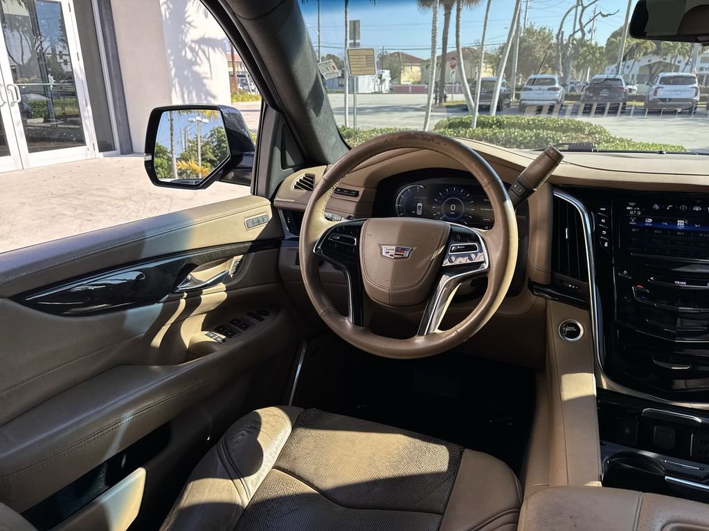 Used 2019 Cadillac Escalade Platinum w/ Escalade Sport Edition image 21