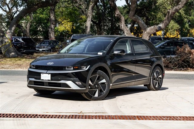 New 2026 Hyundai Ioniq 5 SE image 2