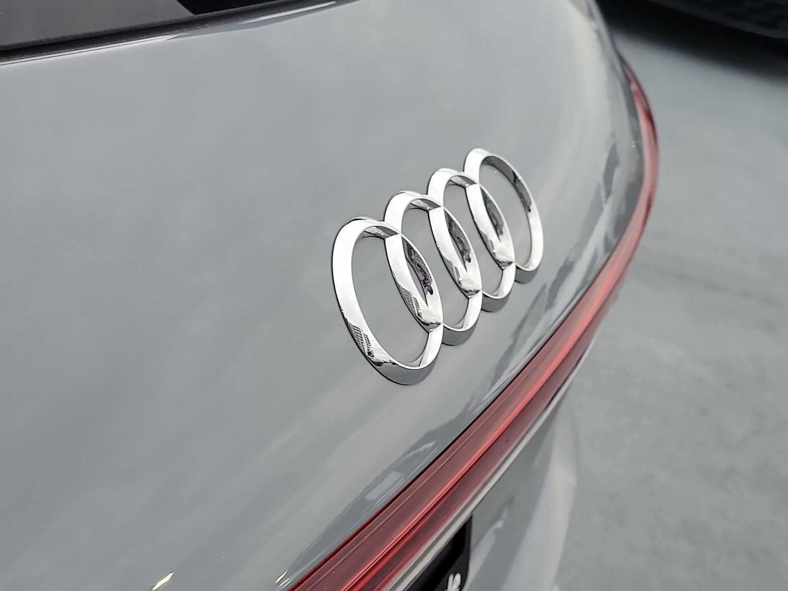 Certified 2023 Audi Q4 e-tron Premium Plus w/ Premium Plus AWD/4WD image 10