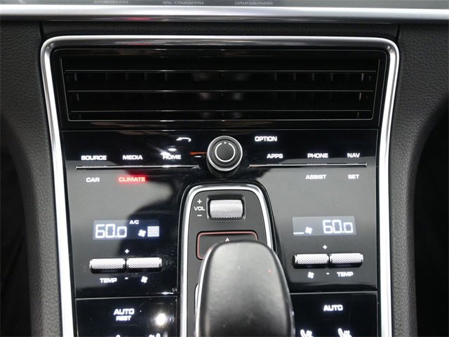 Used 2018 Porsche Panamera 4S image 6