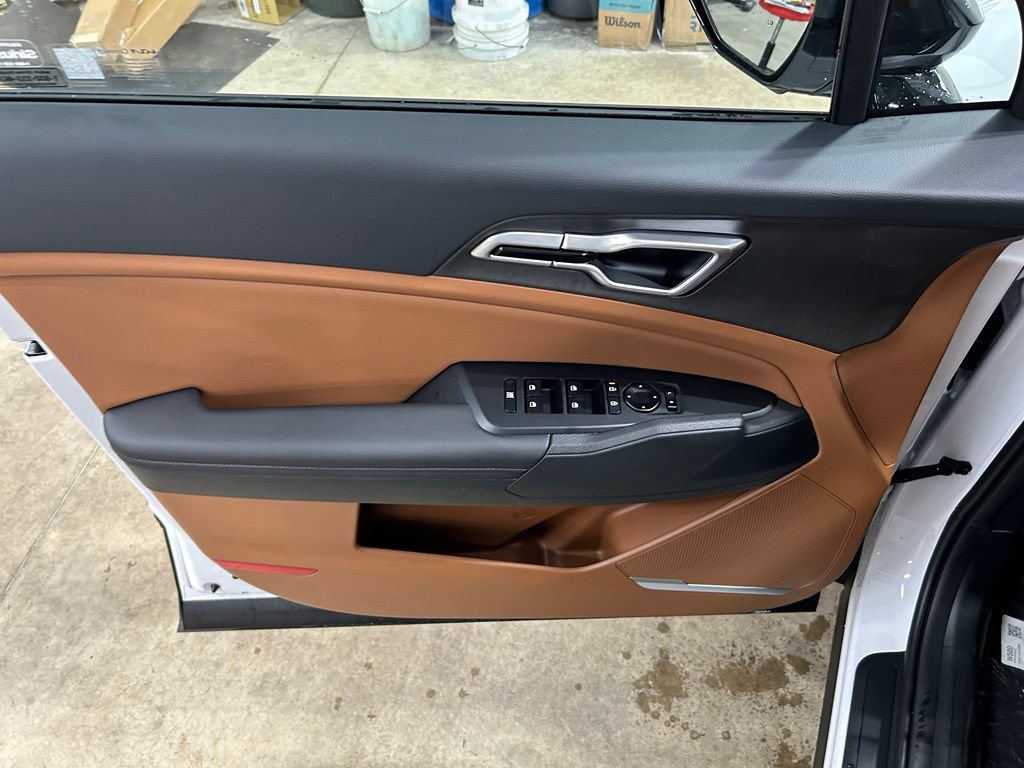New 2026 Kia Sportage X-Line w/ X-Line Premium Package AWD/4WD image 14