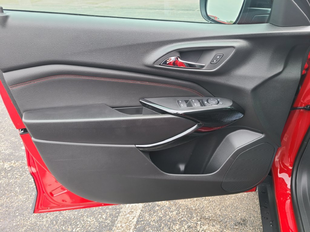 New 2026 Chevrolet Trax RS w/ Driver Confidence Package FWD image 19