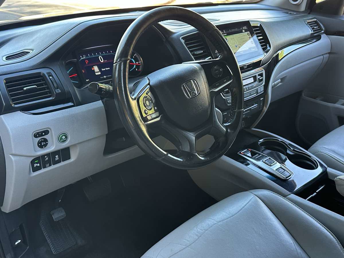 Used 2019 Honda Pilot Touring image 28