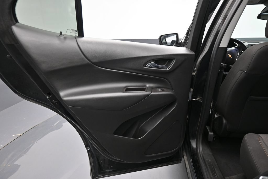 Used 2020 Chevrolet Equinox LT FWD image 23