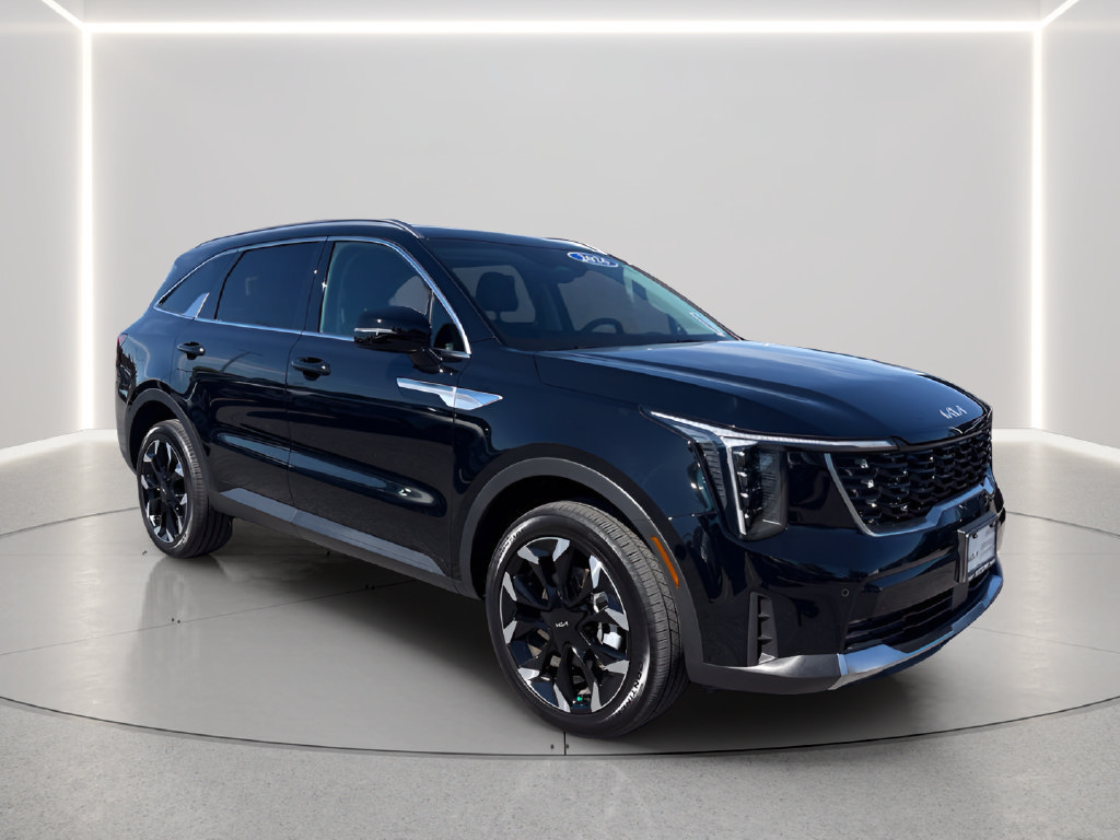 Certified 2026 Kia Sorento EX AWD/4WD image 4