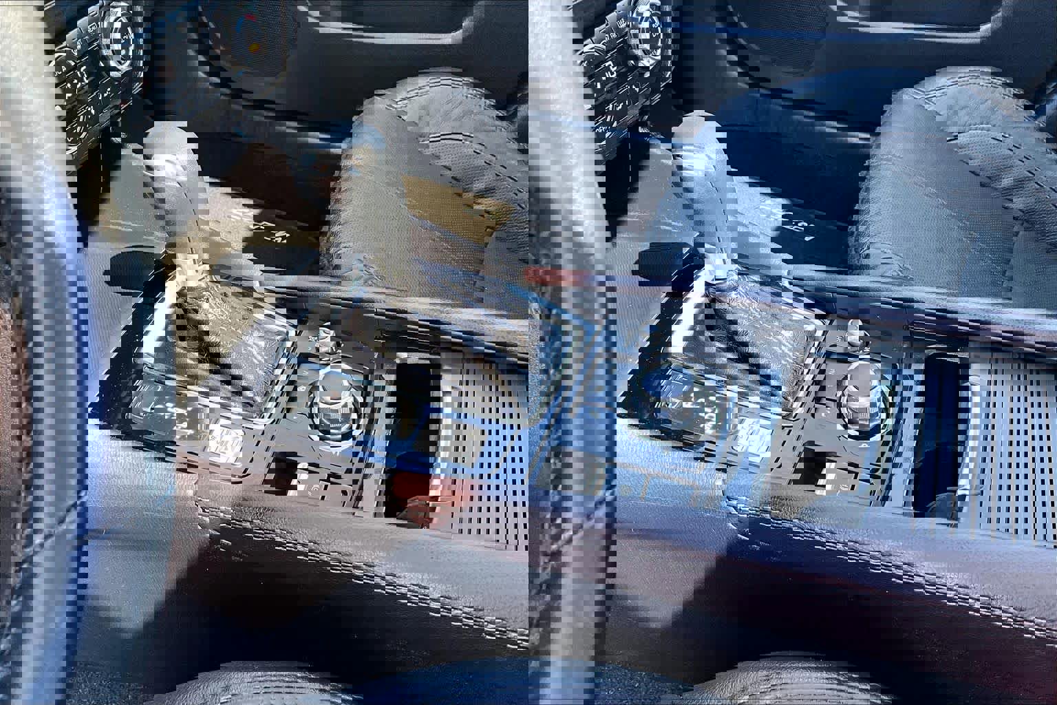 Used 2018 MAZDA MAZDA3 Grand Touring w/ Premium Equipment Package image 17