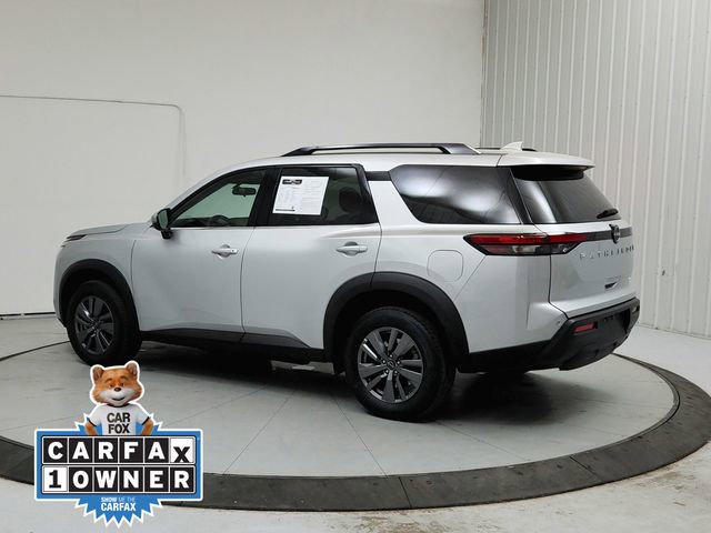 Used 2025 Nissan Pathfinder SV image 5