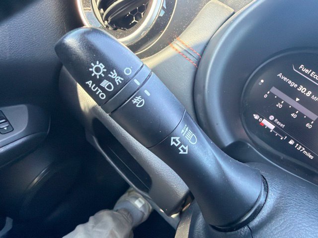 Used 2023 Nissan Kicks SR FWD image 38