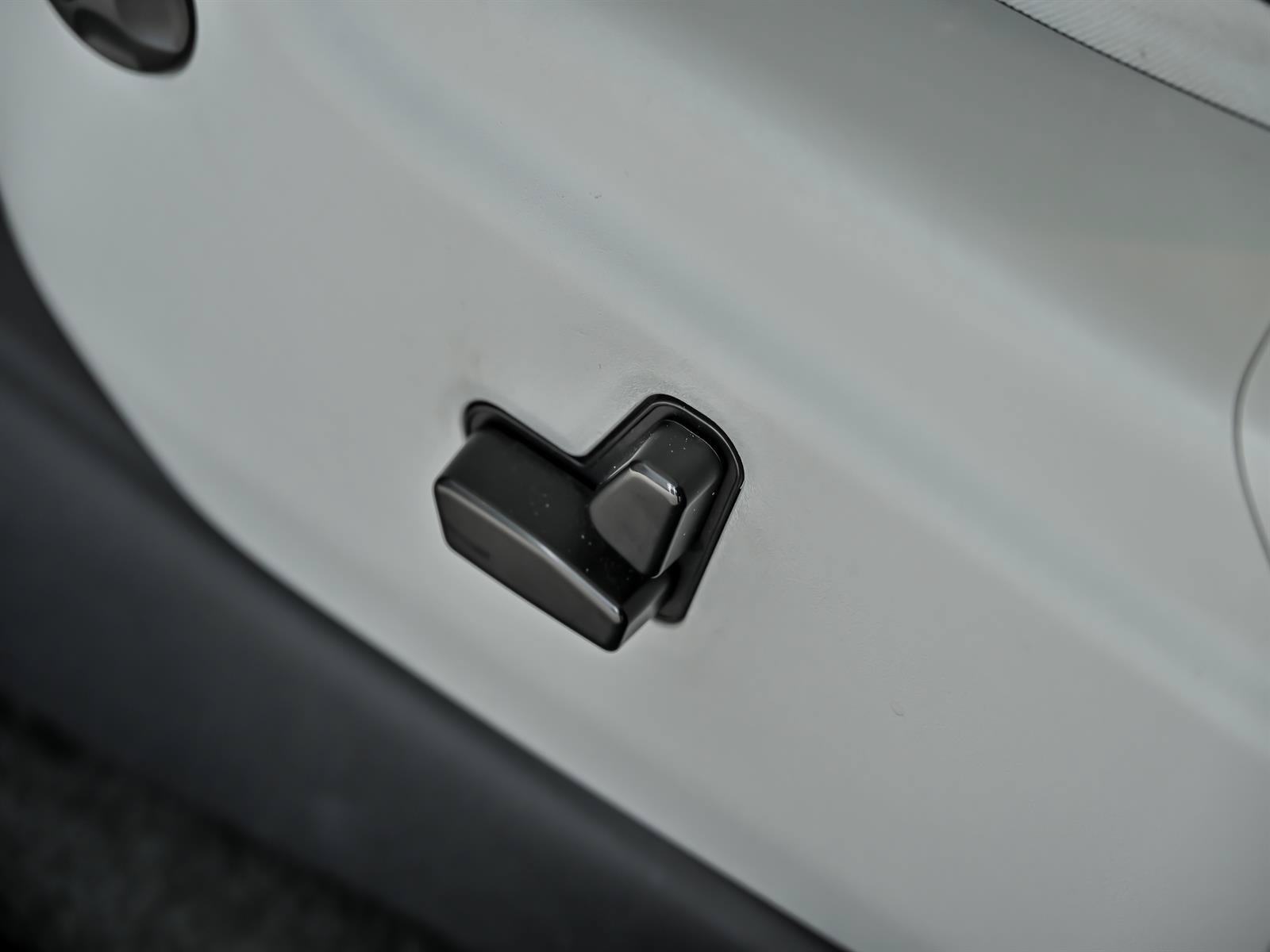 Used 2019 Jeep Grand Cherokee Summit AWD/4WD image 18