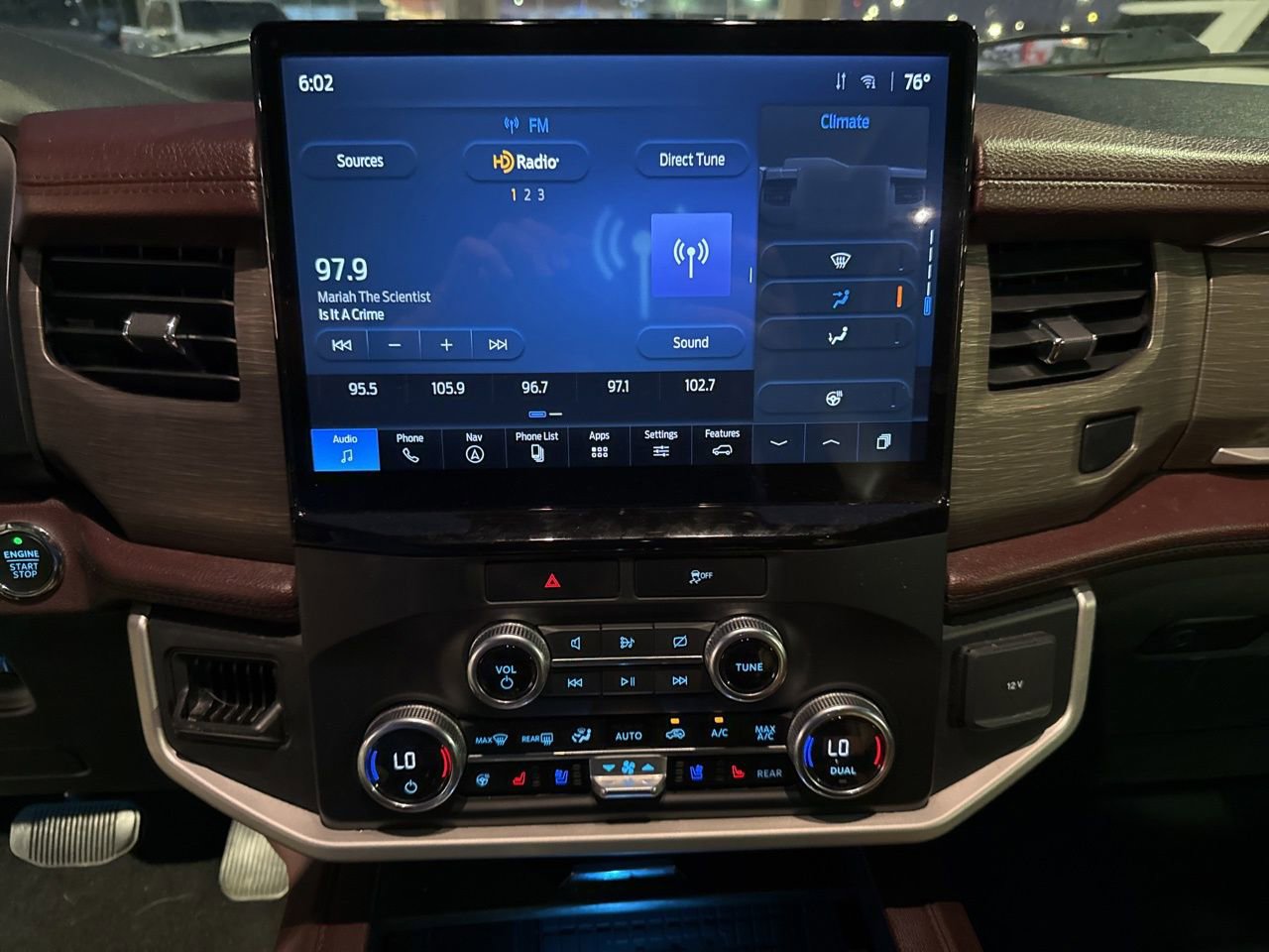 Used 2023 Ford Expedition Limited image 25