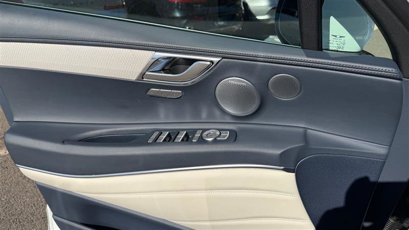 Used 2025 Genesis GV80 3.5T Prestige image 13