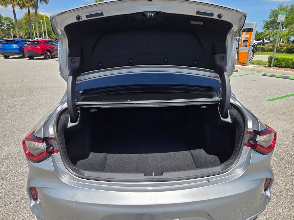 Used 2023 Acura TLX FWD image 25