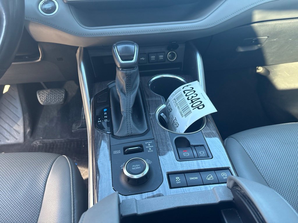 Used 2020 Toyota Highlander Platinum AWD/4WD image 18