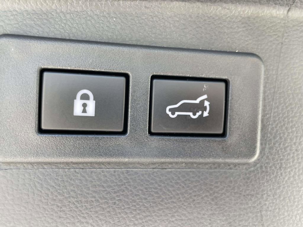 Certified 2023 Subaru Outback Limited image 11