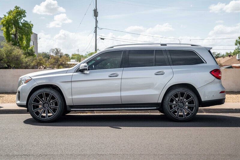 Used 2017 Mercedes-Benz GLS 450 4MATIC image 2