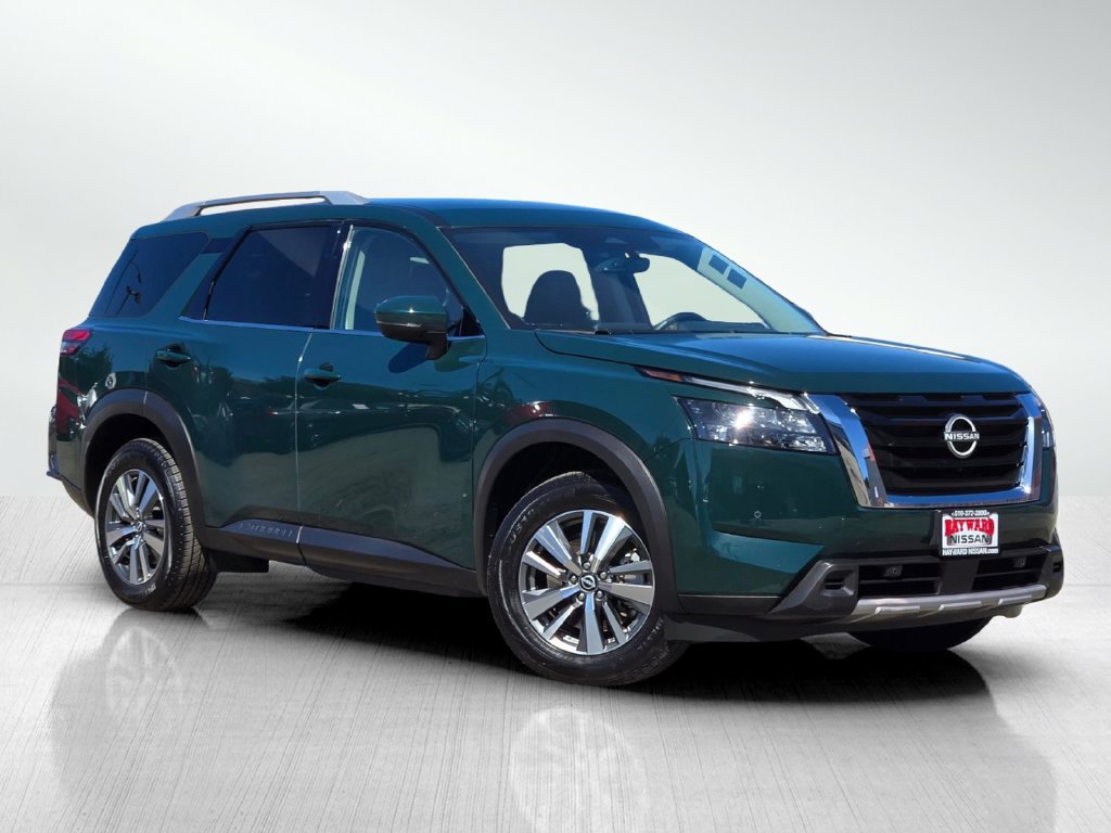 Used 2025 Nissan Pathfinder SL AWD/4WD image 2