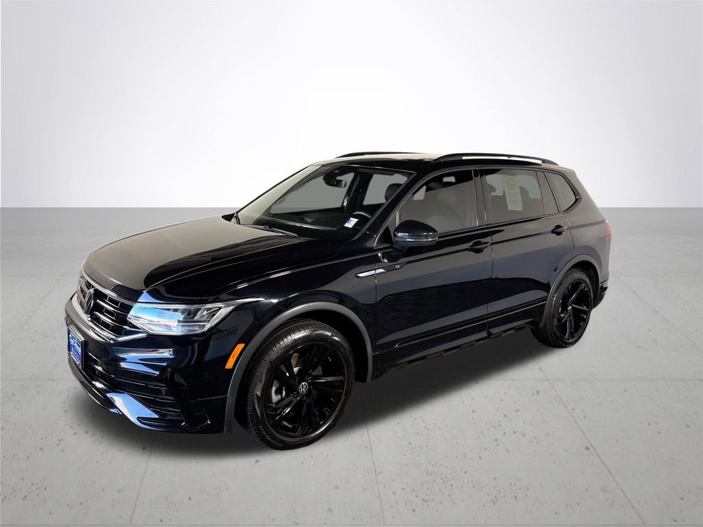 Used 2023 Volkswagen Tiguan SE R-Line image 2