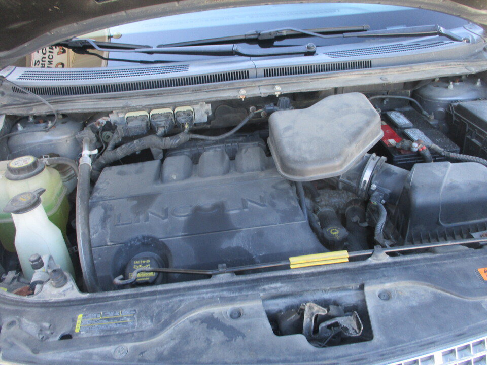 Used 2008 Lincoln MKX AWD image 4