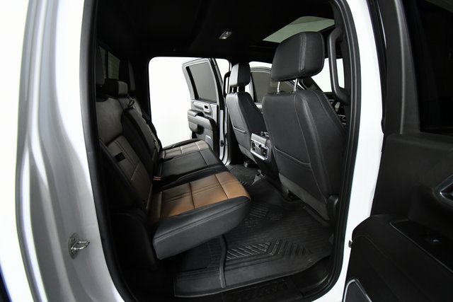 Used 2024 Chevrolet Silverado 3500 High Country w/ Technology Package image 24