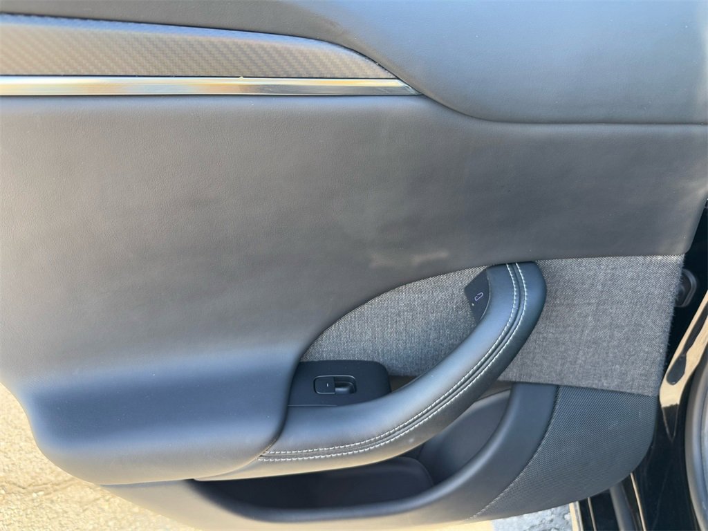 Used 2021 Tesla Model S Plaid image 18