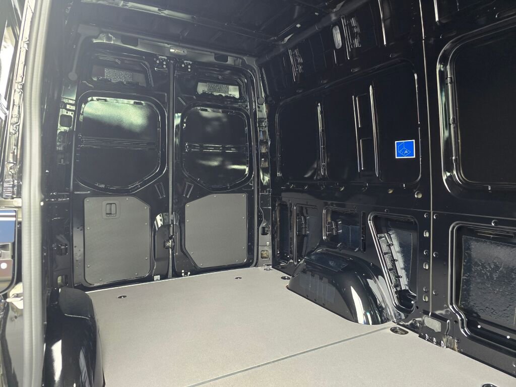 New 2025 Mercedes-Benz Sprinter 2500 image 14