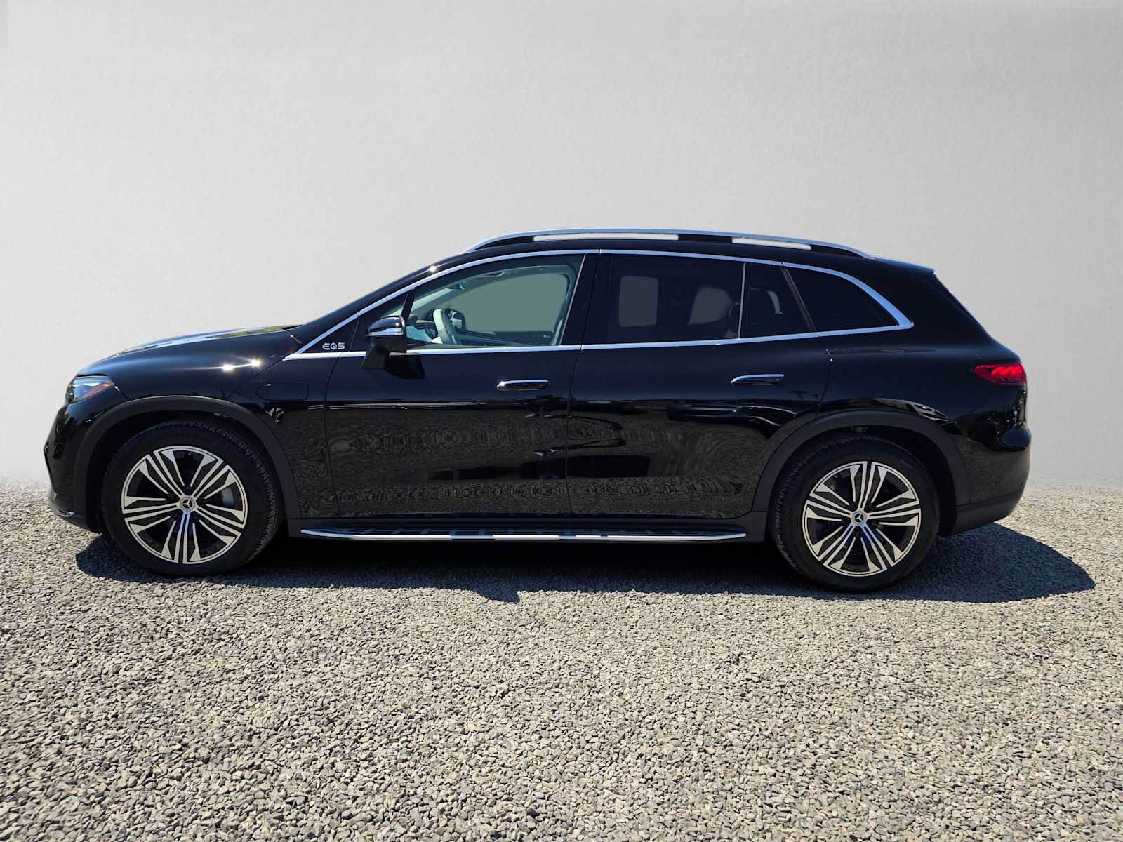 New 2026 Mercedes-Benz EQS 400 4MATIC SUV image 6