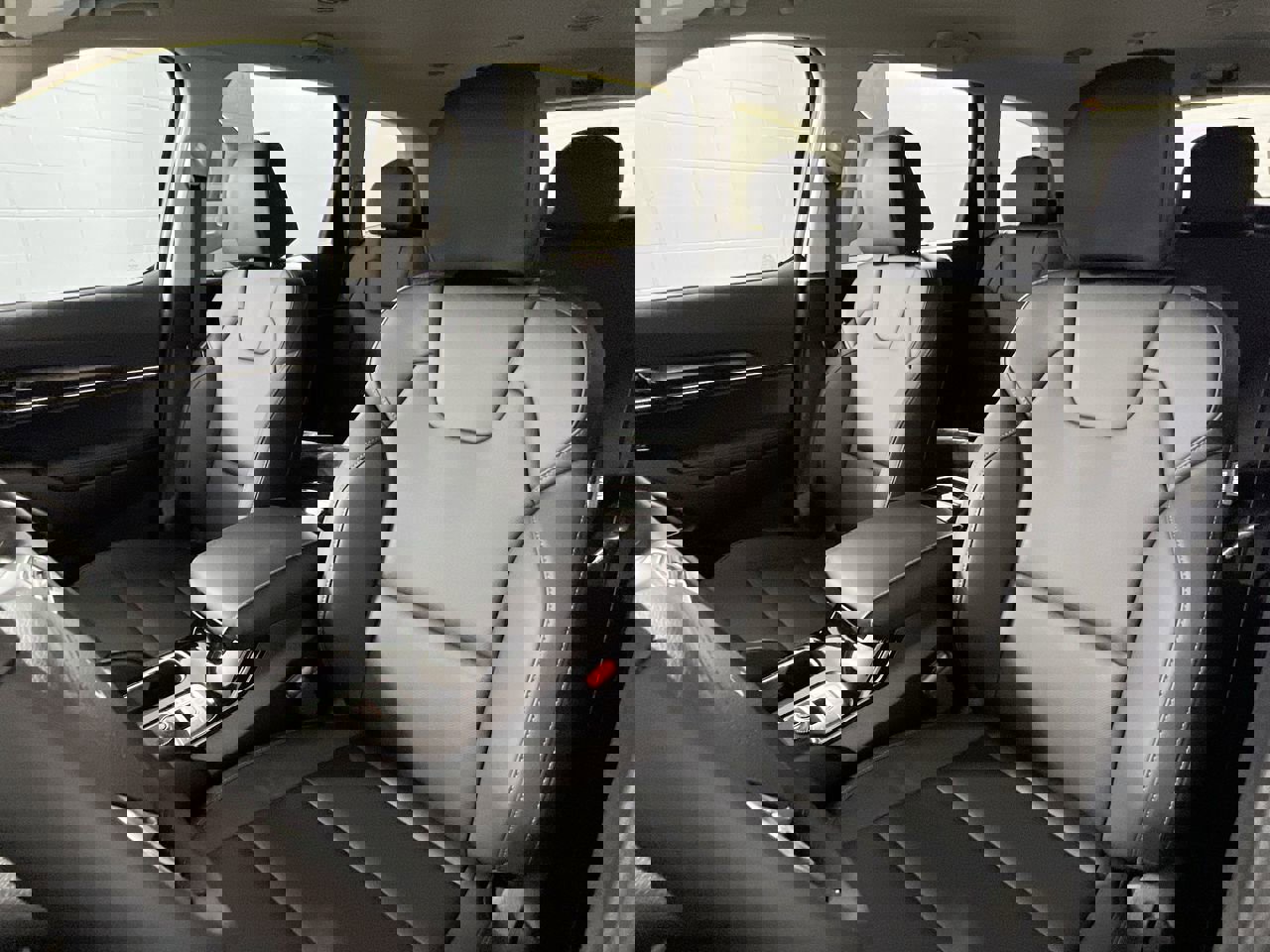 Used 2024 Kia Telluride LX image 12