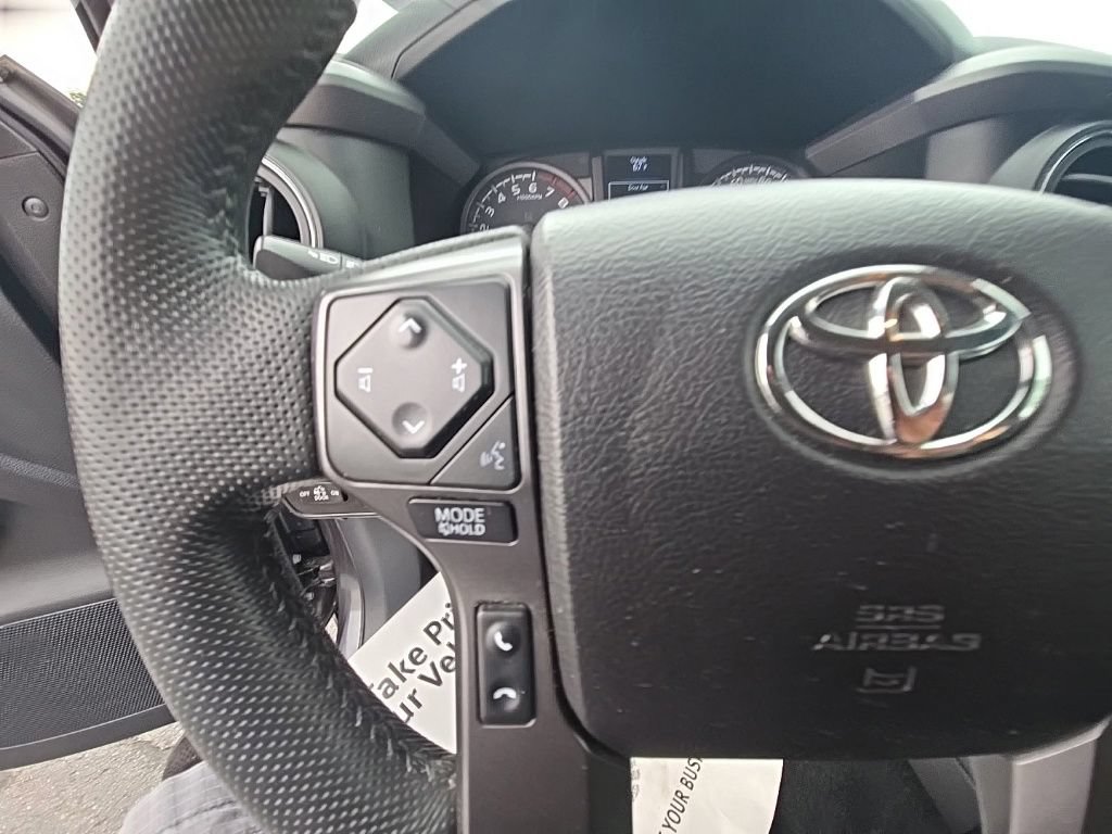 Used 2021 Toyota Tacoma TRD Sport AWD/4WD image 19