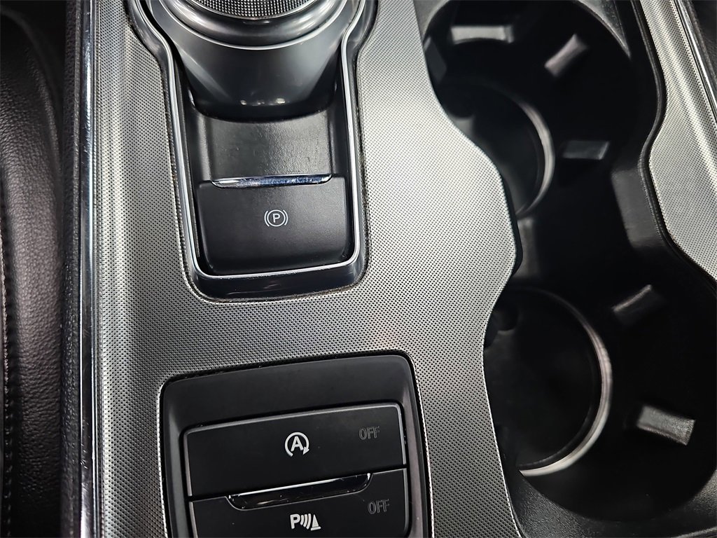 Used 2024 Ford Edge Titanium image 24