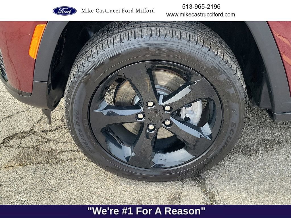 Used 2025 Jeep Grand Cherokee L Limited w/ Black Appearance Package AWD/4WD image 9