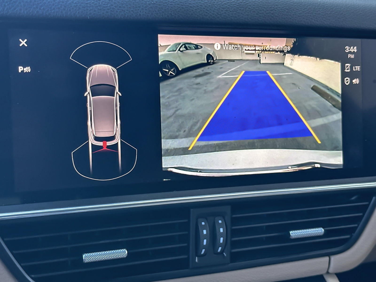 Certified 2023 Porsche Cayenne AWD/4WD image 19