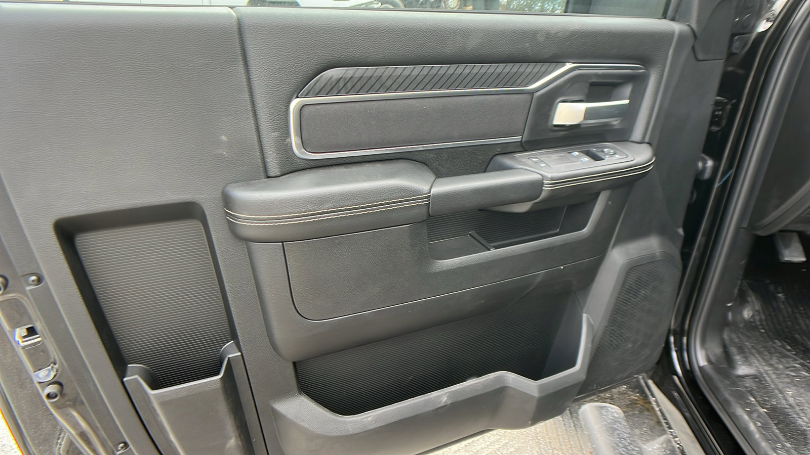 New 2025 RAM 5500 2WD Regular Cab image 14