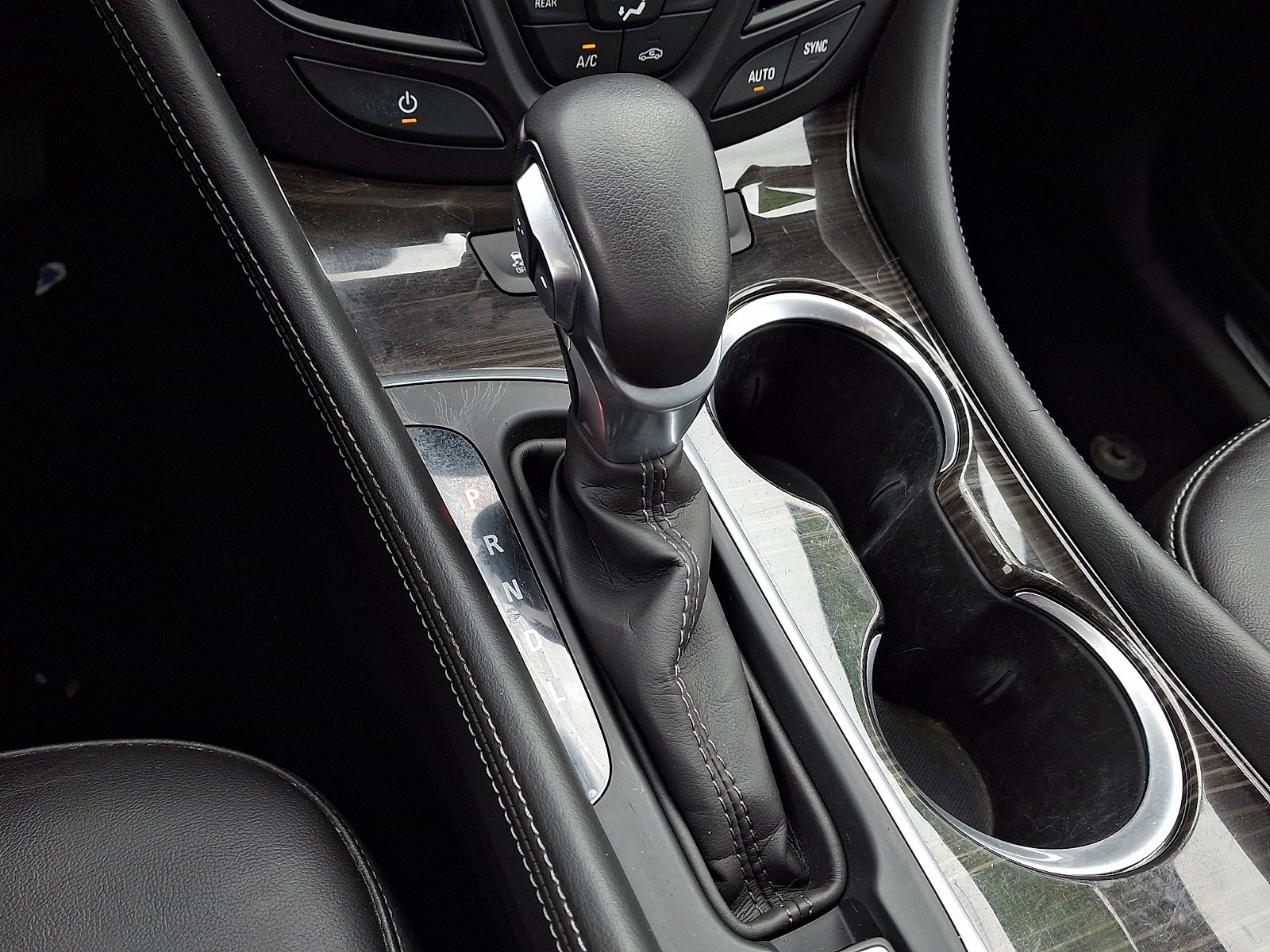 Used 2020 Buick Envision Essence image 14