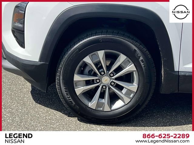Used 2025 Chevrolet Equinox LT AWD/4WD image 11