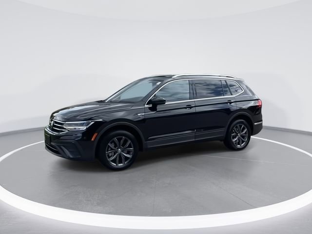 Certified 2022 Volkswagen Tiguan SE image 4