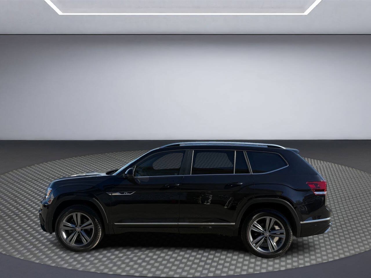 Used 2019 Volkswagen Atlas SEL R-Line AWD/4WD image 4