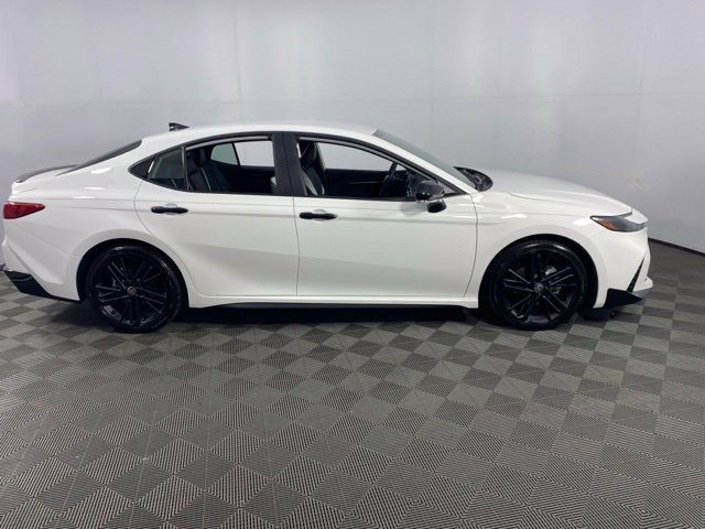 Used 2026 Toyota Camry Hybrid w/ Convenience Package FWD image 10