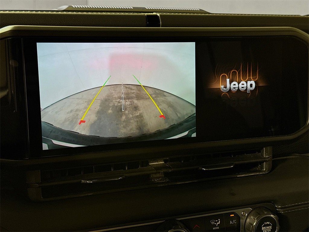 Used 2024 Jeep Wrangler Unlimited Rubicon image 11