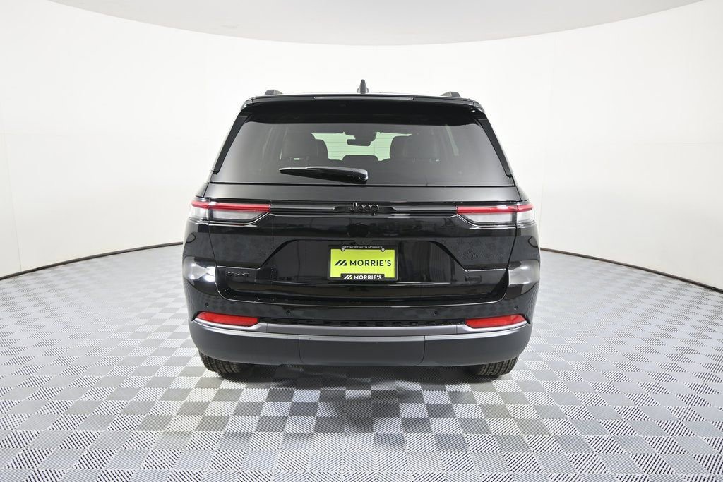 New 2026 Jeep Grand Cherokee Laredo image 5