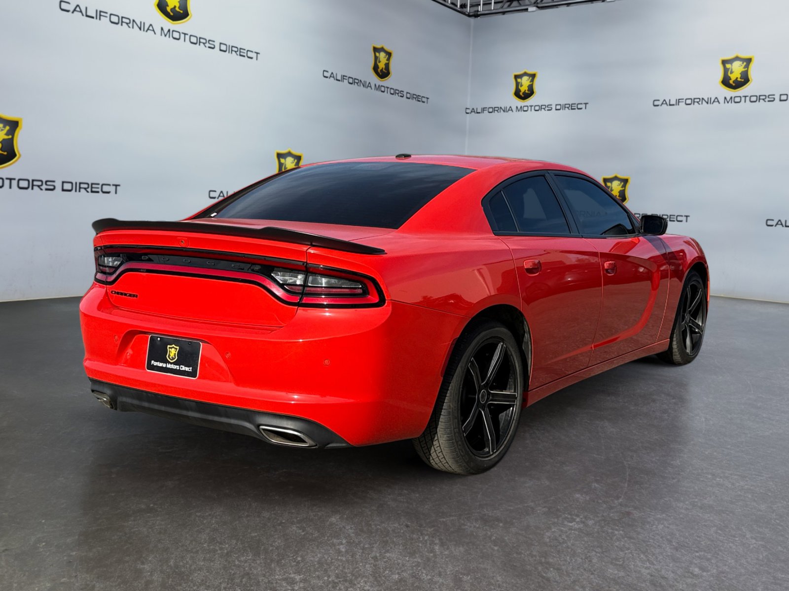 Used 2021 Dodge Charger SXT w/ Blacktop Package image 5
