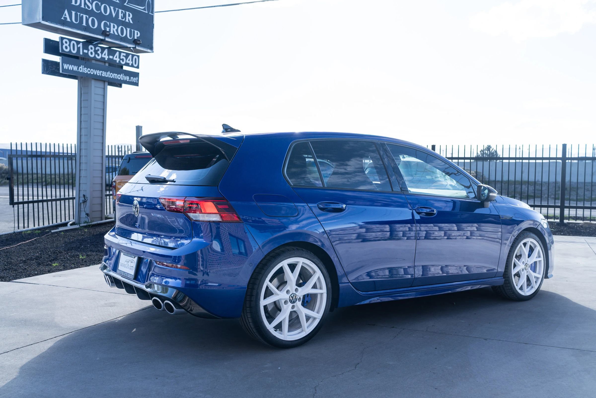 Used 2023 Volkswagen Golf 20th Anniversary Edition AWD/4WD image 9