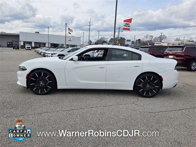 Used 2021 Dodge Charger SXT image 4