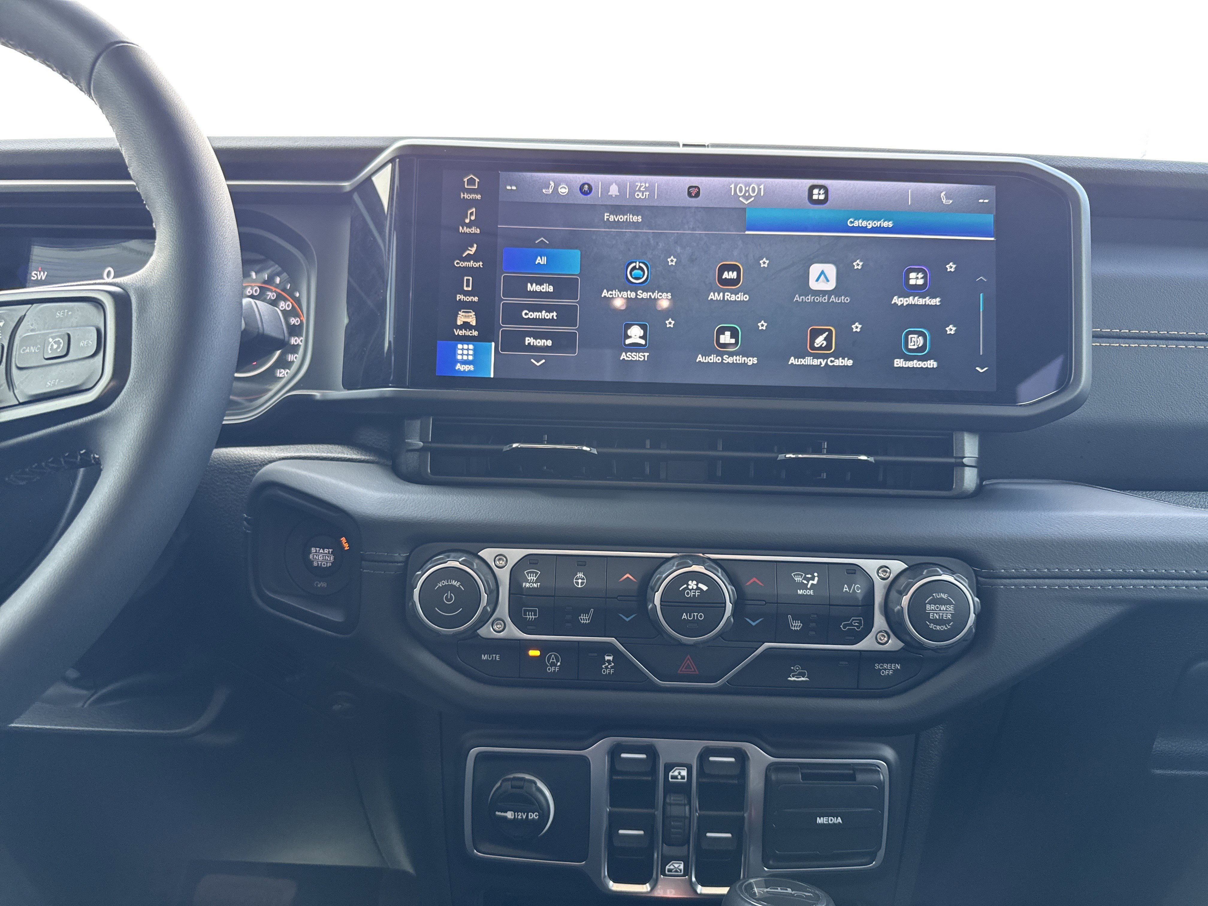 Used 2025 Jeep Gladiator Sport AWD/4WD image 24