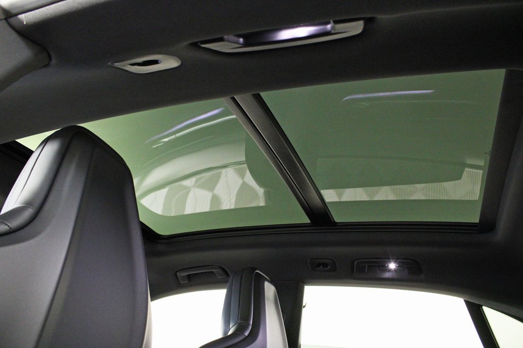 Used 2025 Porsche Macan Electric image 20