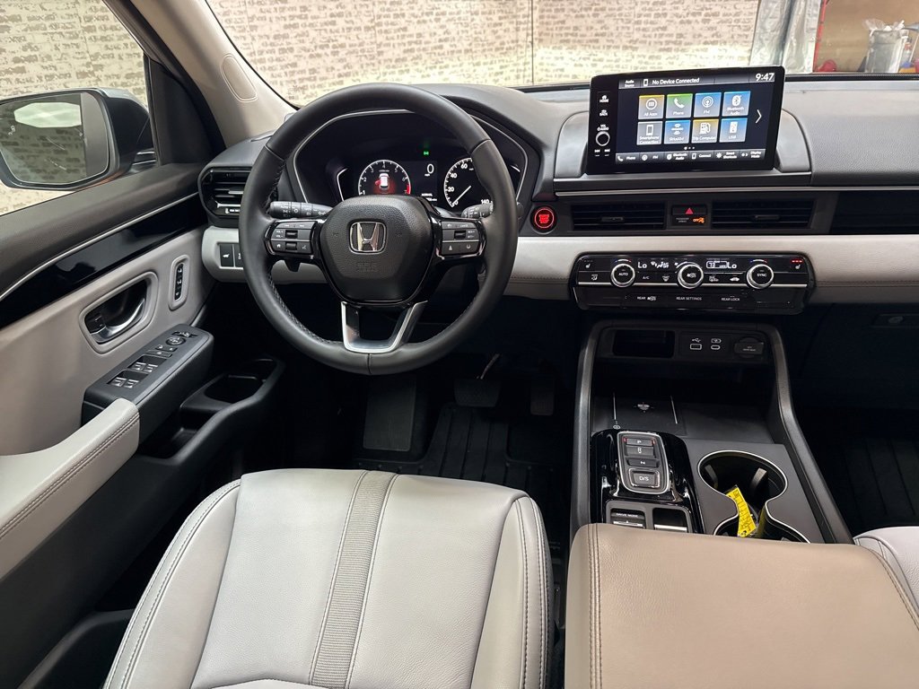 Used 2025 Honda Pilot EX-L image 16