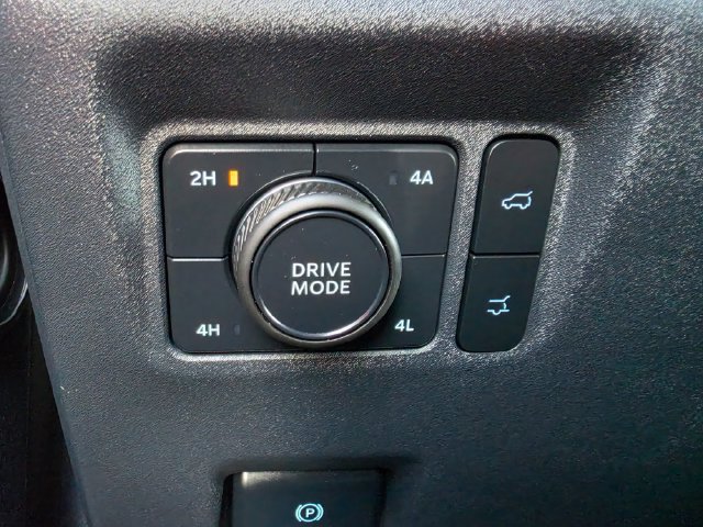 Used 2025 Ford Expedition Max Platinum w/ Driver's Package AWD/4WD image 25