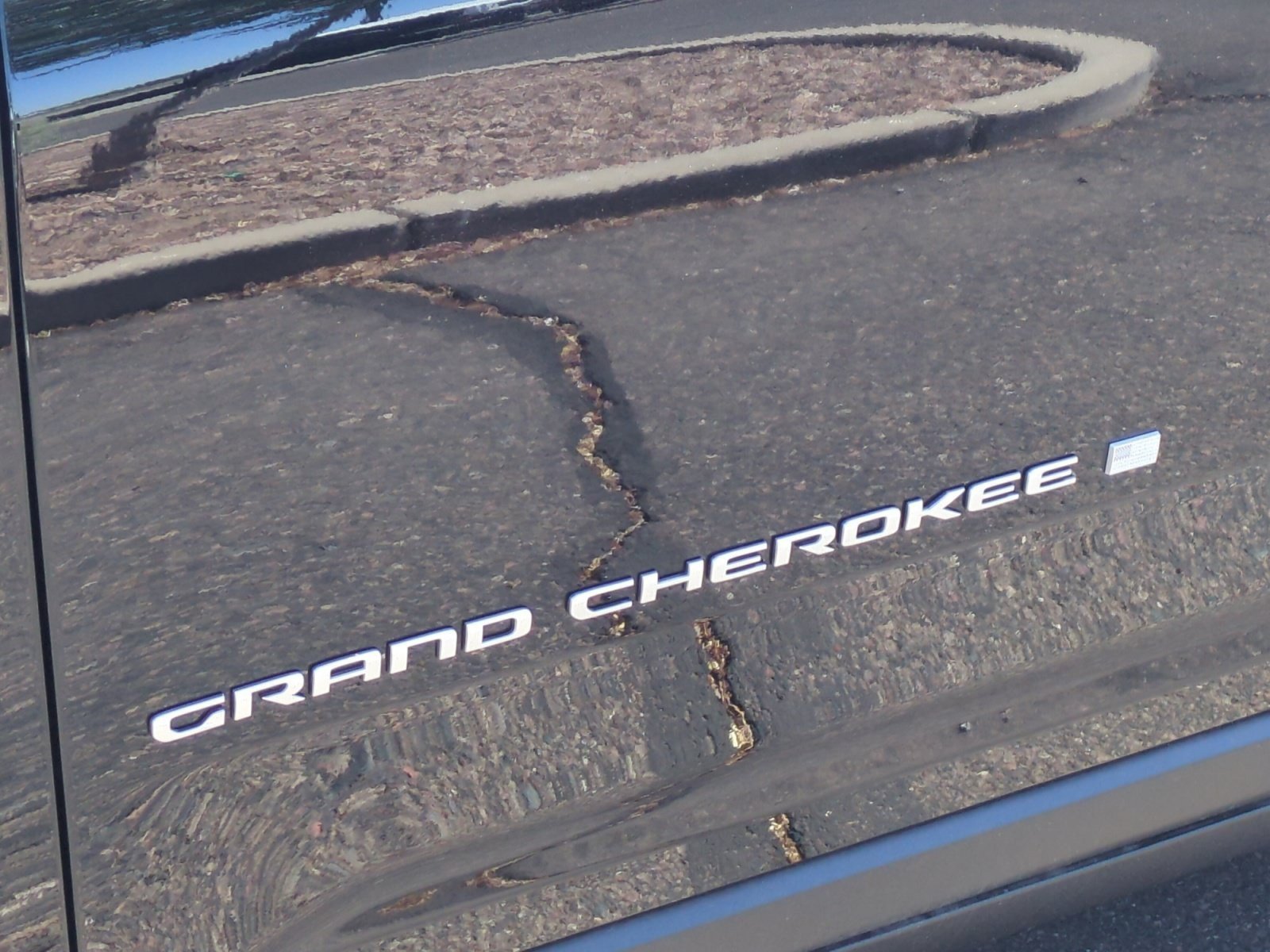 New 2026 Jeep Grand Cherokee Limited w/ Luxury Tech Group II AWD/4WD image 24